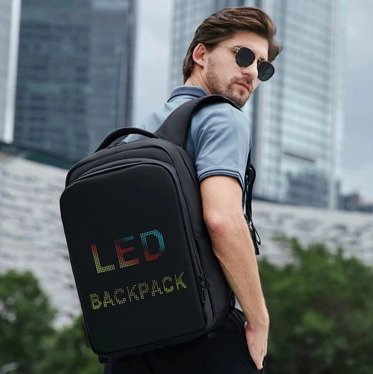 Mochila com Ecra LED