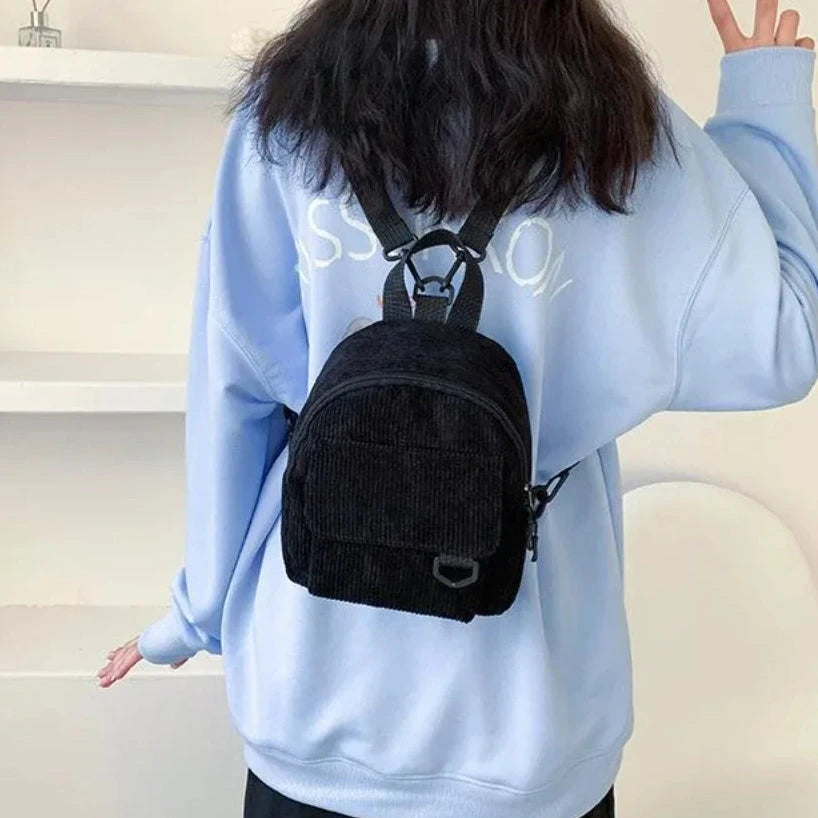 mini mochilas de veludo feminina