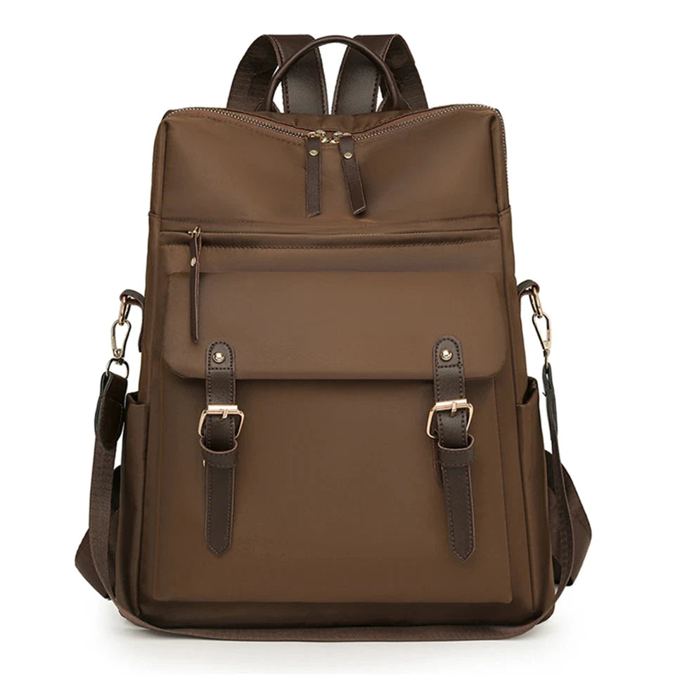 Mochila Elegante com Fivelas Decorativas Senhora