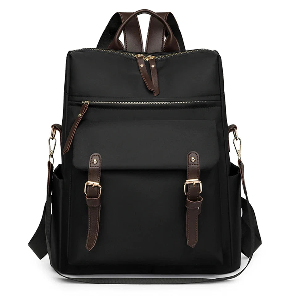 Mochila Senhora Elegante com Fivelas