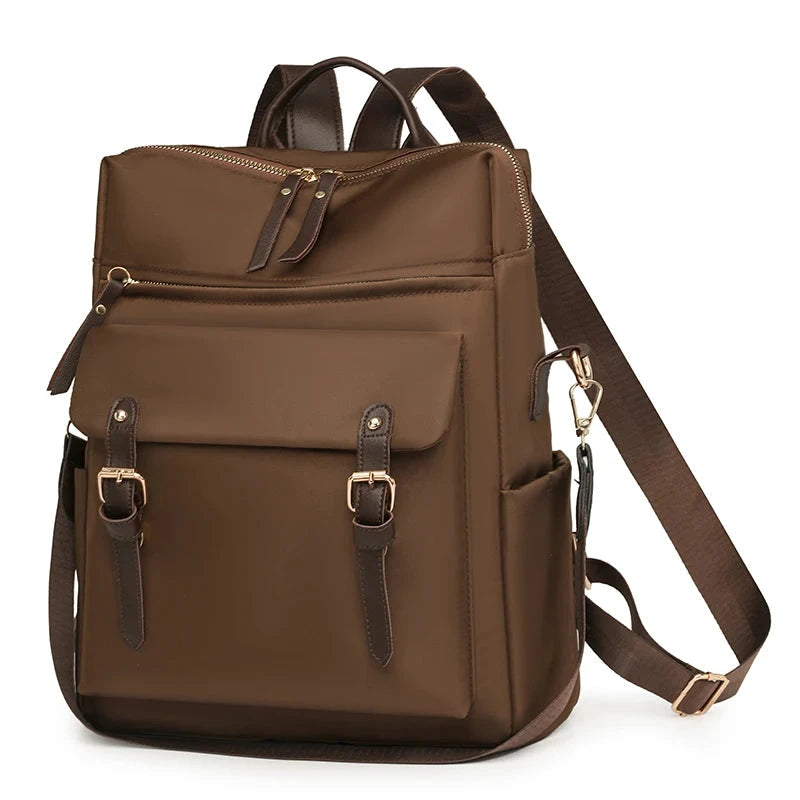 Mochila Mulher Elegante com Fivelas Decorativas