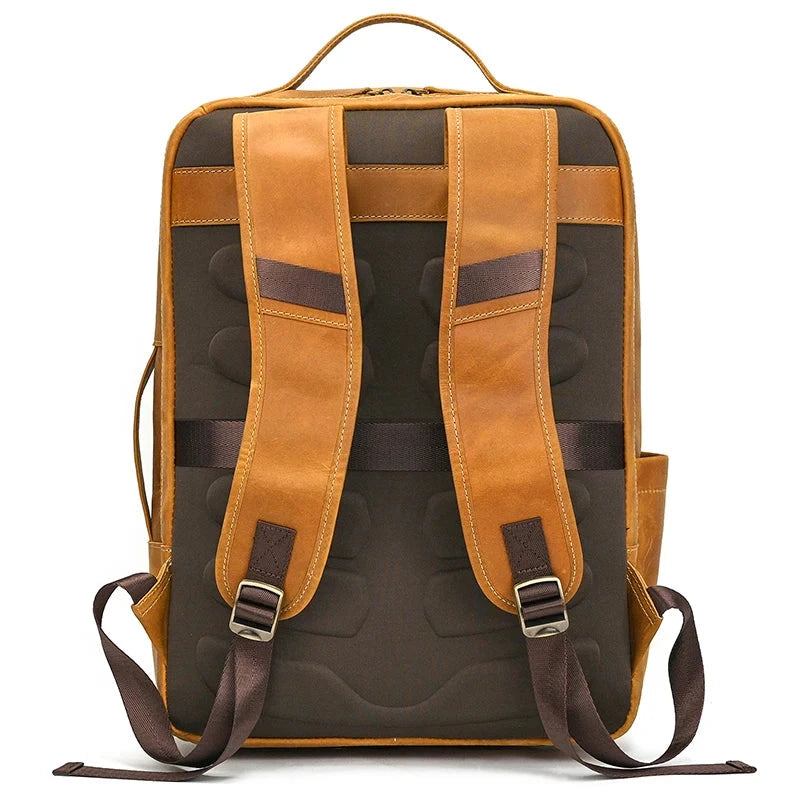 Mochila em Couro camel Vintage Masculina