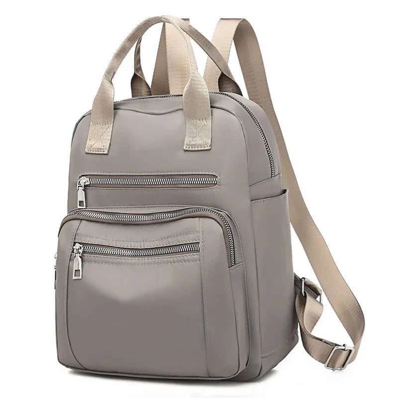 Mochila Estilosa com Zíperes Feminina