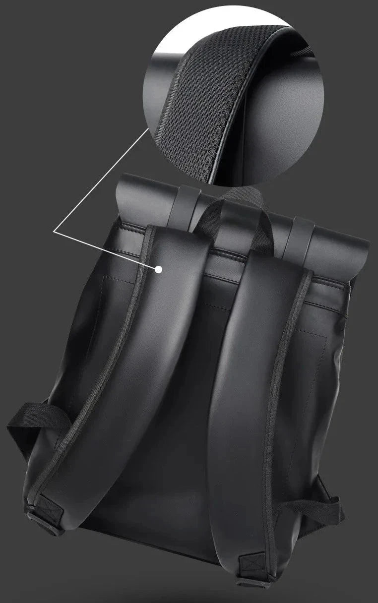 mochila preta impermeael minimalista