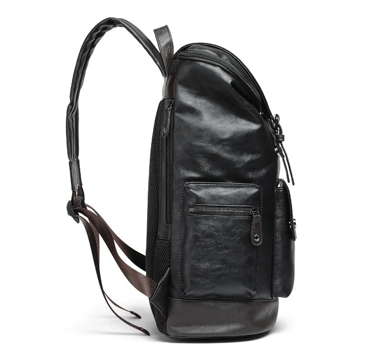Mochila Grande Masculina com Aba e Fivelas Viagem