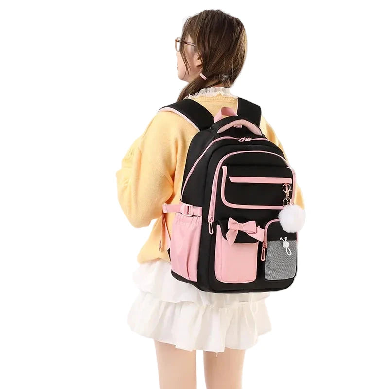 Mochila para Menina com Laço e Pompom Rosa