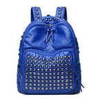 pequena mochila com tachas feminina azul