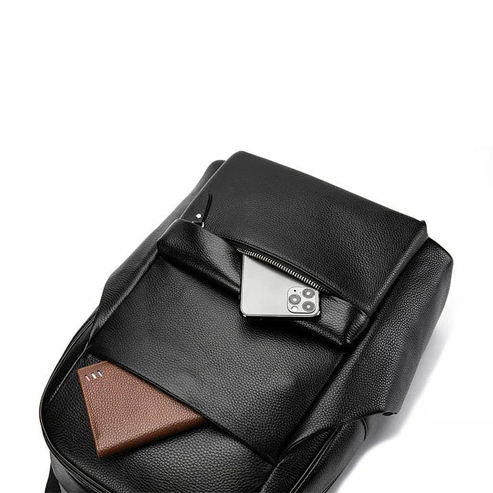 Mochila Preta em Pele